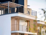 Treláže z materiálu WoodPlastic® zdobí nový rezidenční objekt v Bratislavě